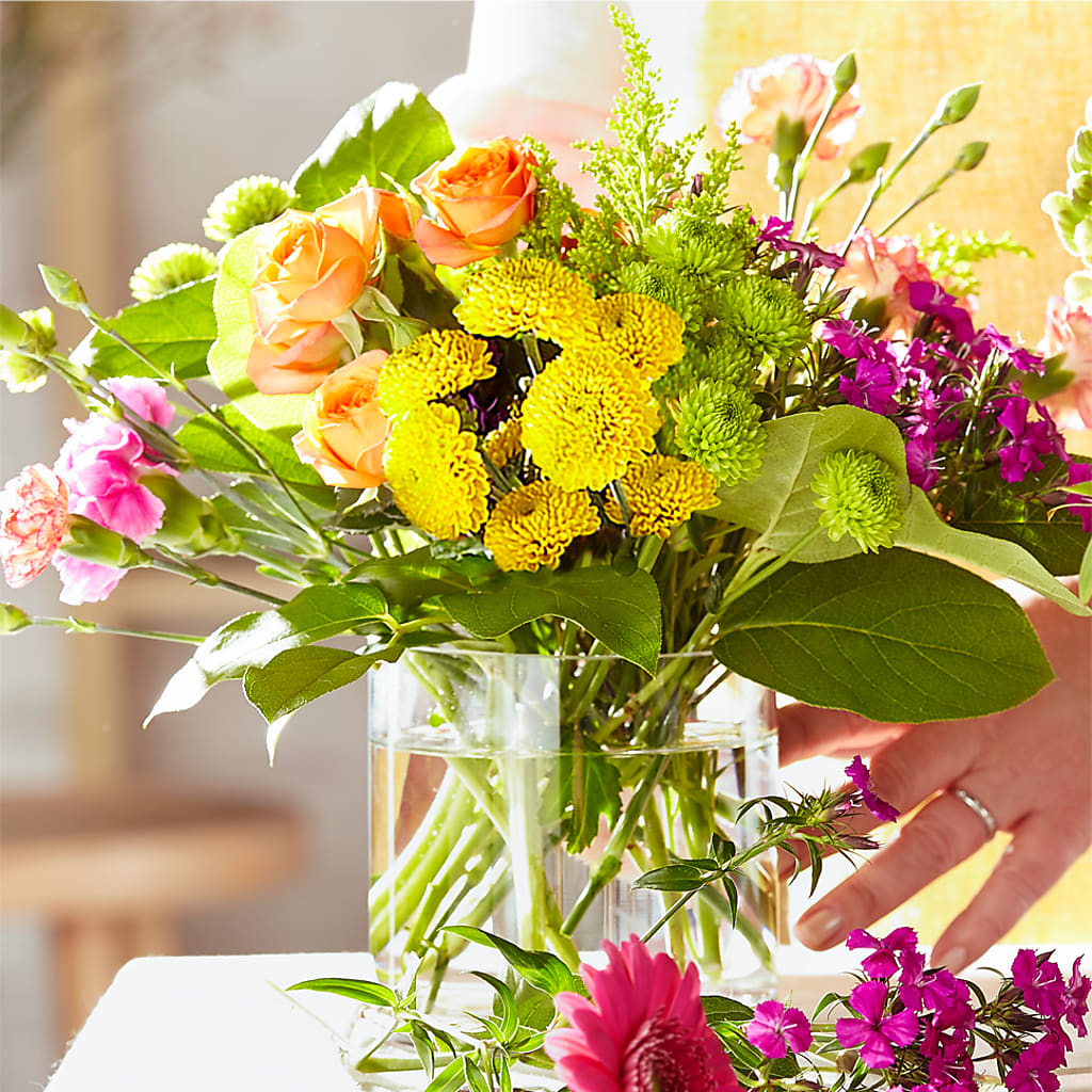 Bold & Bright – A Florist Original – LAVENDER'S FLOWERS, Richmond BC