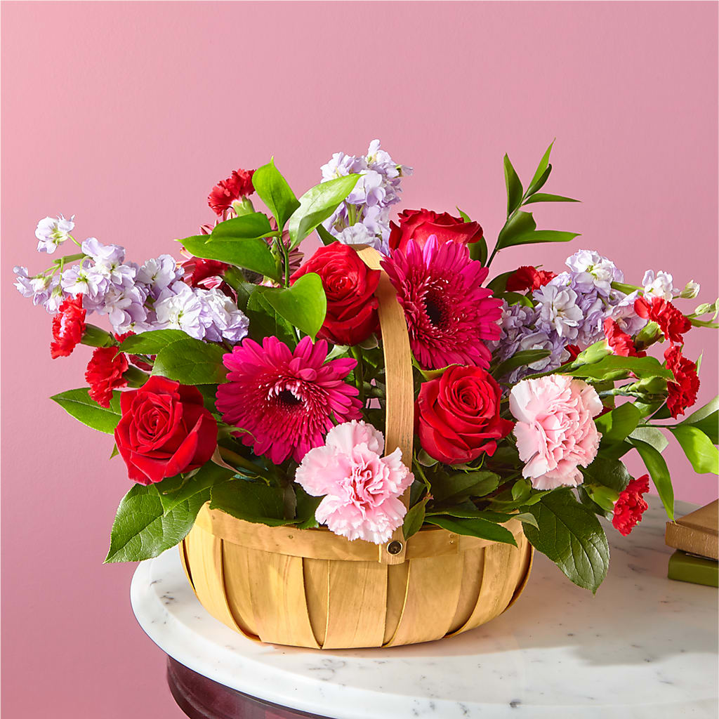 Pink Picnic Basket – LAVENDER'S FLOWERS, Richmond BC