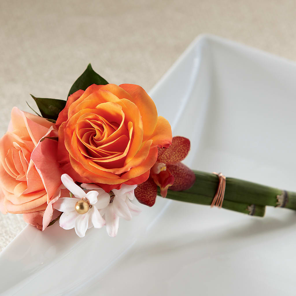 Sunset Dream Boutonniere – LAVENDER'S FLOWERS, Richmond BC