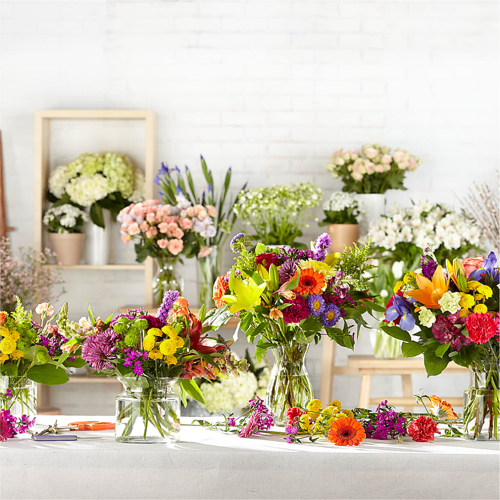 Bold & Bright – A Florist Original – LAVENDER'S FLOWERS, Richmond BC