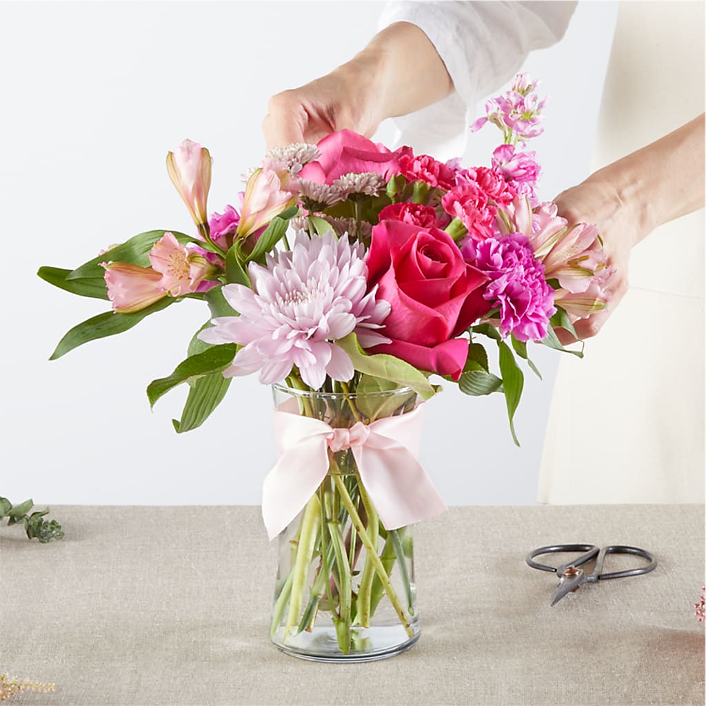 Pink Ribbon - A Florist Original – LAVENDER'S FLOWERS, Richmond BC