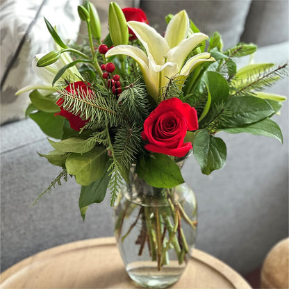 Sparkling Snowflakes Bouquet – LAVENDER'S FLOWERS, Richmond BC