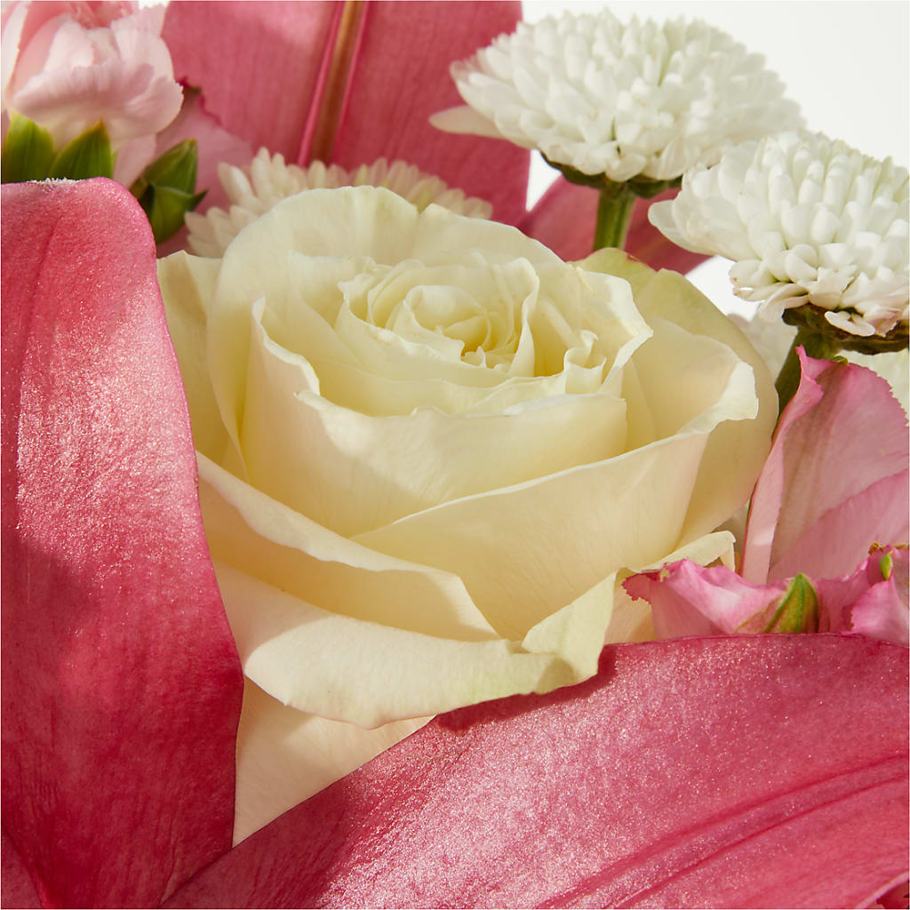 Piece of Cake Bouquet – LAVENDER'S FLOWERS, Richmond BC