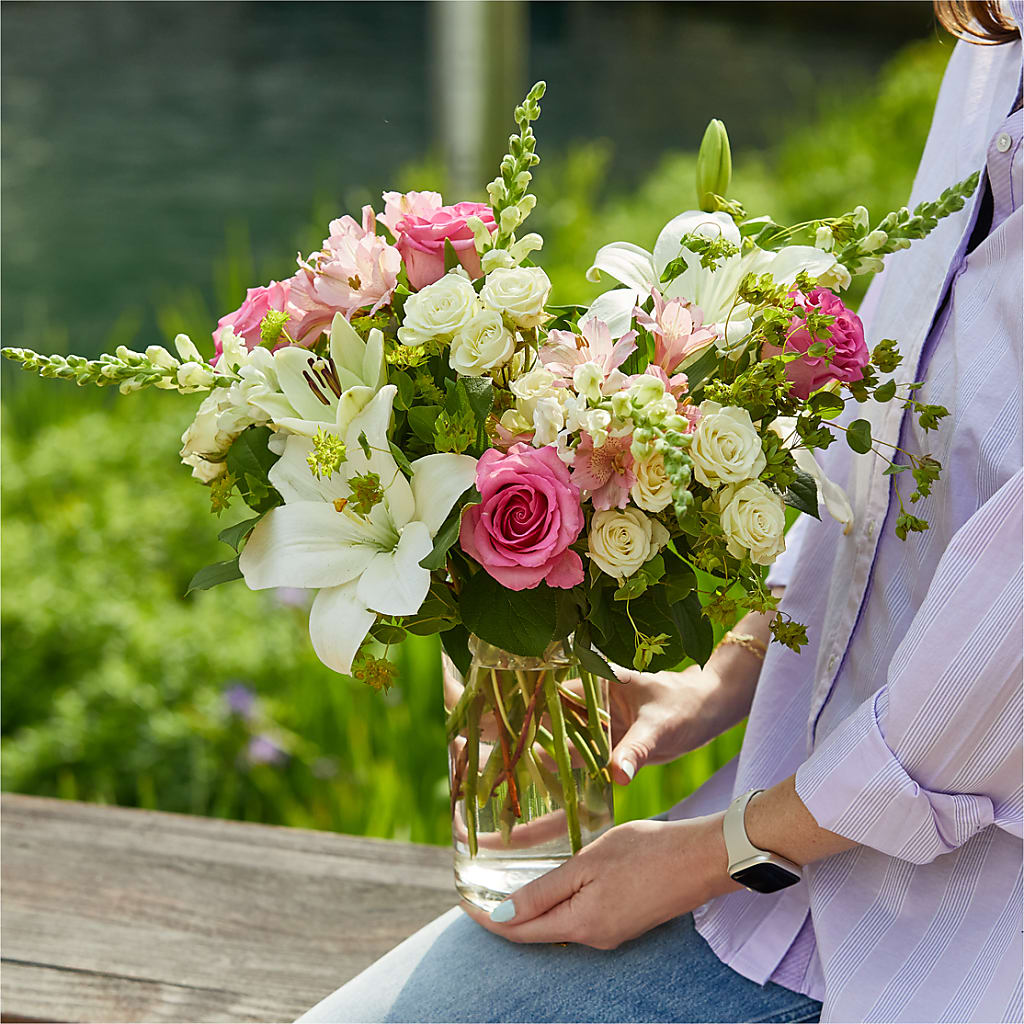 Fondly Bouquet – LAVENDER'S FLOWERS, Richmond BC