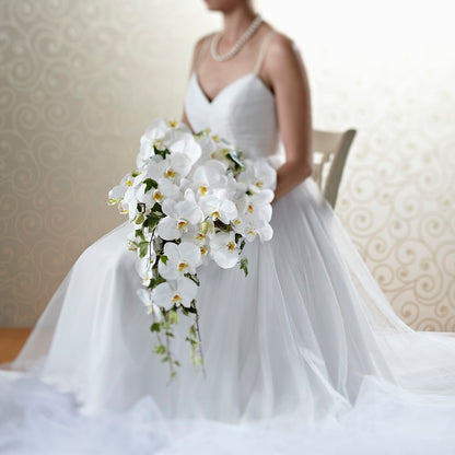Classic White Bouquet – LAVENDER'S FLOWERS, Richmond BC