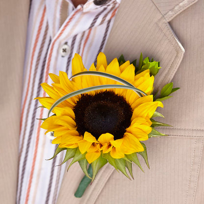 Free Spirit Boutonniere – LAVENDER'S FLOWERS, Richmond BC