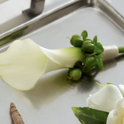 White Calla Boutonniere – LAVENDER'S FLOWERS, Richmond BC
